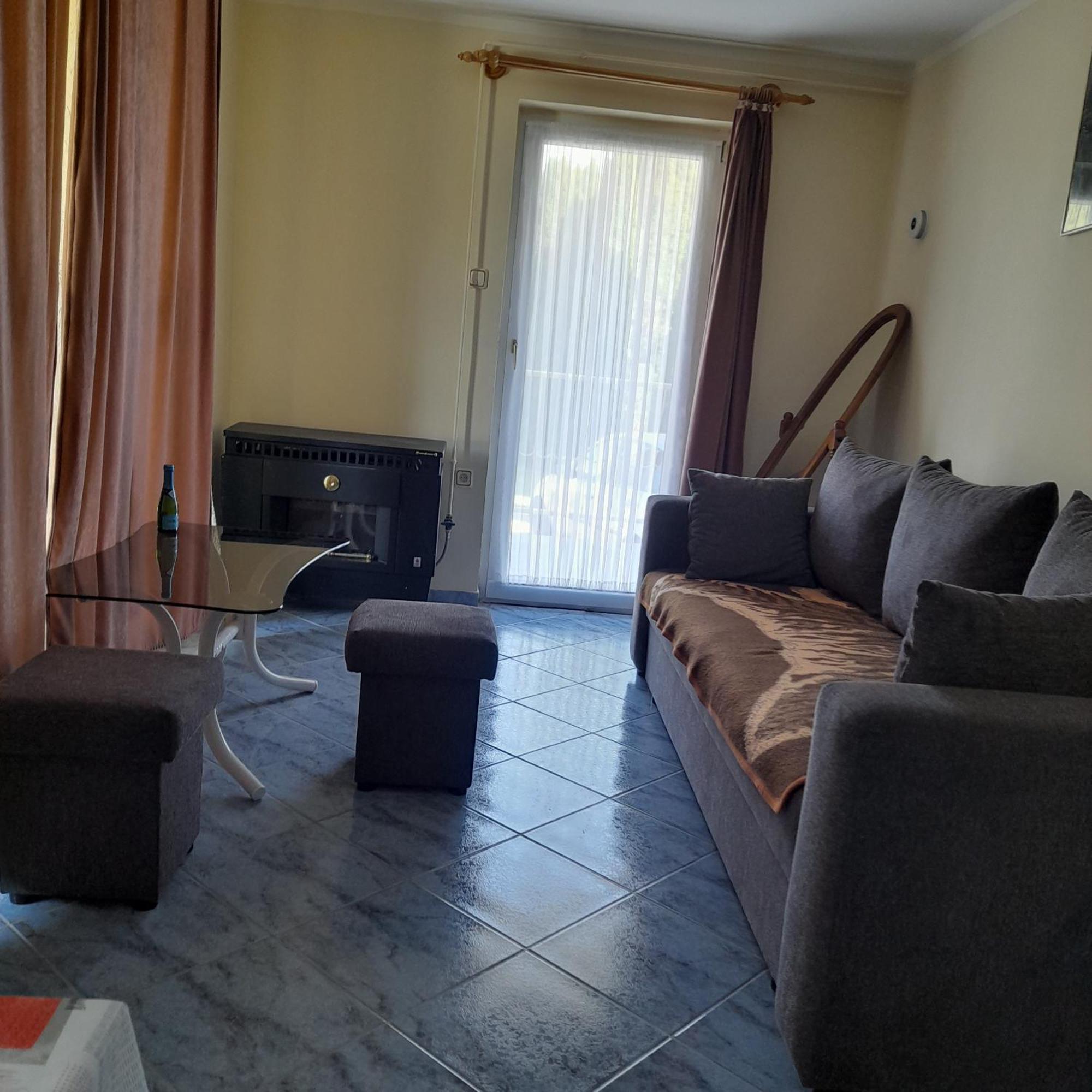 Berkenye Apartman Apartment ซาลาคาโรส ภายนอก รูปภาพ